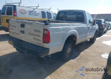 2015 Ford F-250 Xl z USA, uszkodzony, nr VIN 1FTBF2A62FEA99440